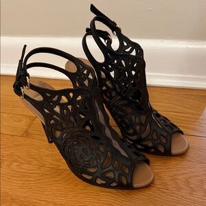 Valentino Size 39 Black Cutout Women's Sandals